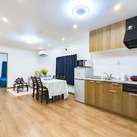 星夜屋: 1-Minute from Hanazono Station, Newly Renovated Osaka Exterior photo
